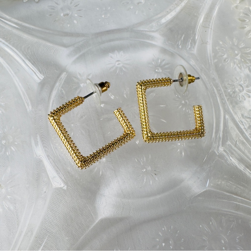 Textured Square Hoops - Picture 5 of 8